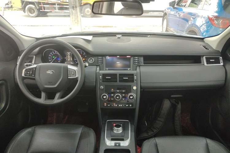 Used Land Rover Discovery Sport 2016 2.0T S Center Console