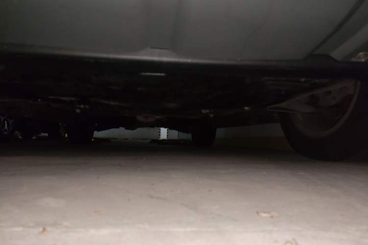 Used Land Rover Discovery Sport 2016 2.0T SE Chassis Front