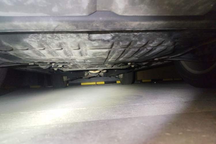 Used Land Rover Discovery Sport 2016 2.0T SE Chassis Front