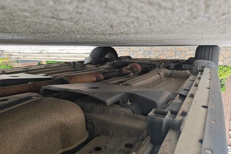 Used Land Rover Discovery Sport 2016 2.0T SE Chassis Front Left