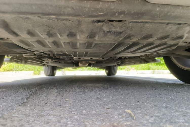 Used Land Rover Discovery Sport 2016 2.0T SE Chassis Front
