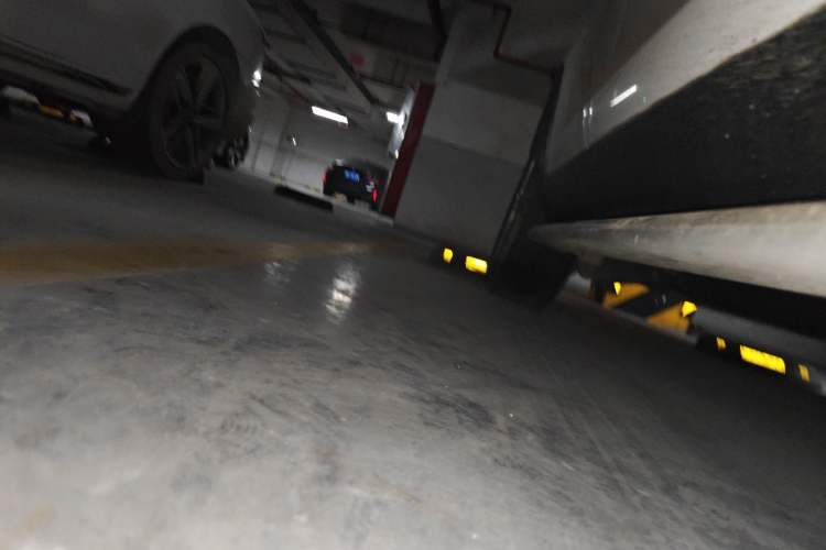 Used Land Rover Discovery Sport 2016 2.0T SE Chassis Front Right