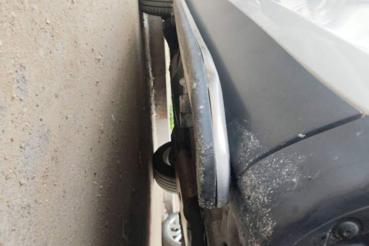 Used Land Rover Discovery Sport 2016 2.0T SE Chassis Front Right