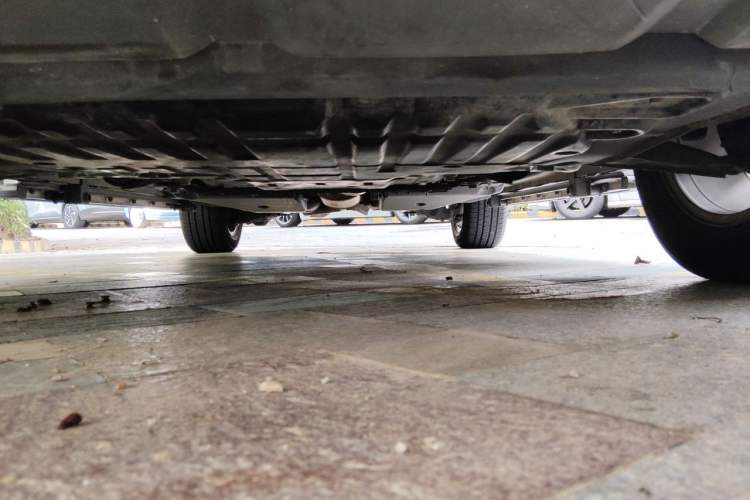 Used Land Rover Discovery Sport 2016 2.0T SE Chassis Front