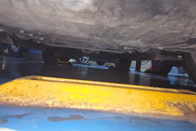 Used Land Rover Discovery Sport 2016 2.0T SE Chassis Front