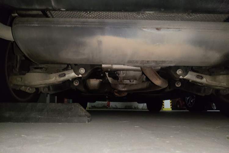 Used Land Rover Discovery Sport 2016 2.0T SE Chassis Rear