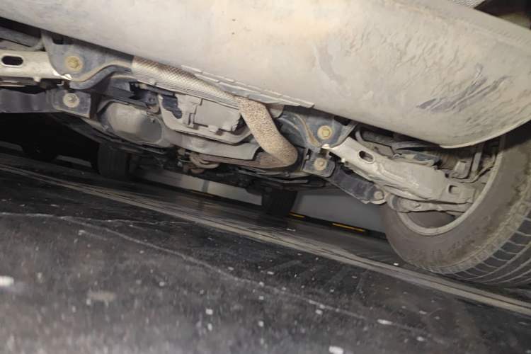 Used Land Rover Discovery Sport 2016 2.0T SE Chassis Rear