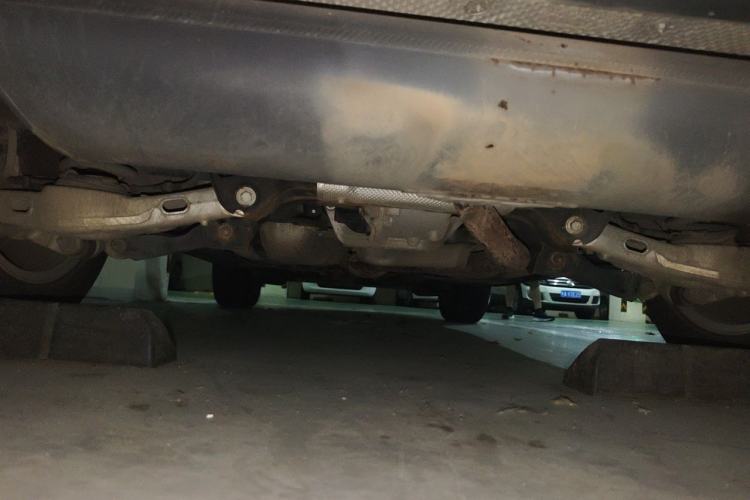 Used Land Rover Discovery Sport 2016 2.0T SE Chassis Rear