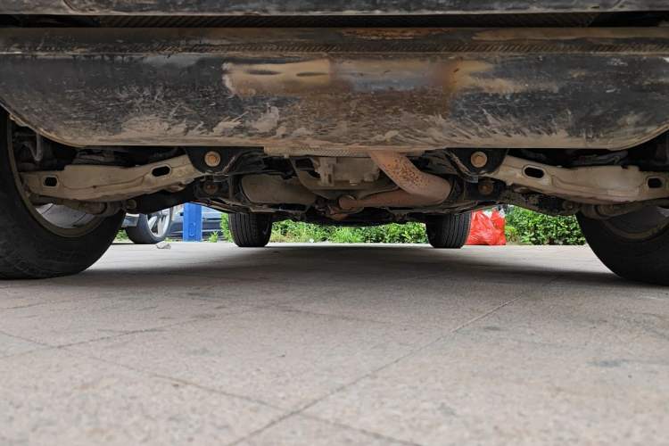 Used Land Rover Discovery Sport 2016 2.0T SE Chassis Rear