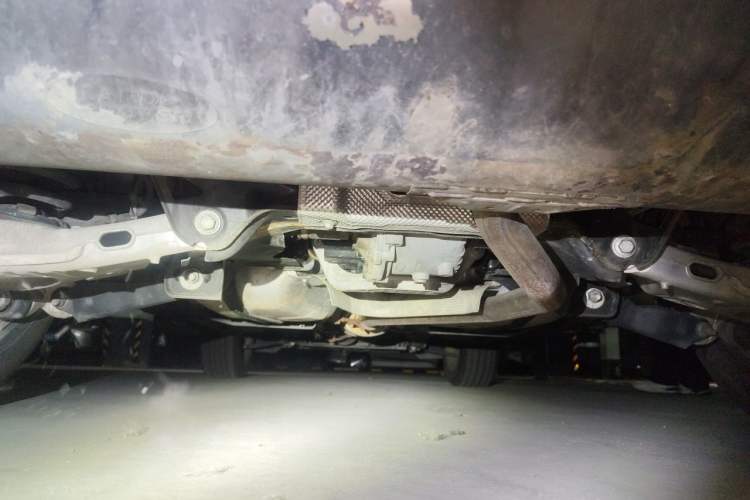 Used Land Rover Discovery Sport 2016 2.0T SE Chassis Rear