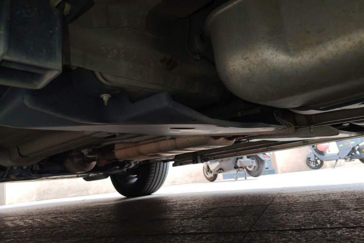 Used Land Rover Discovery Sport 2016 2.0T HSE Chassis Rear Left