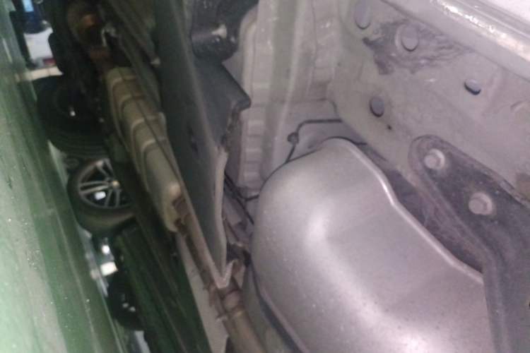Used Land Rover Discovery Sport 2016 2.0T HSE Chassis Rear Left