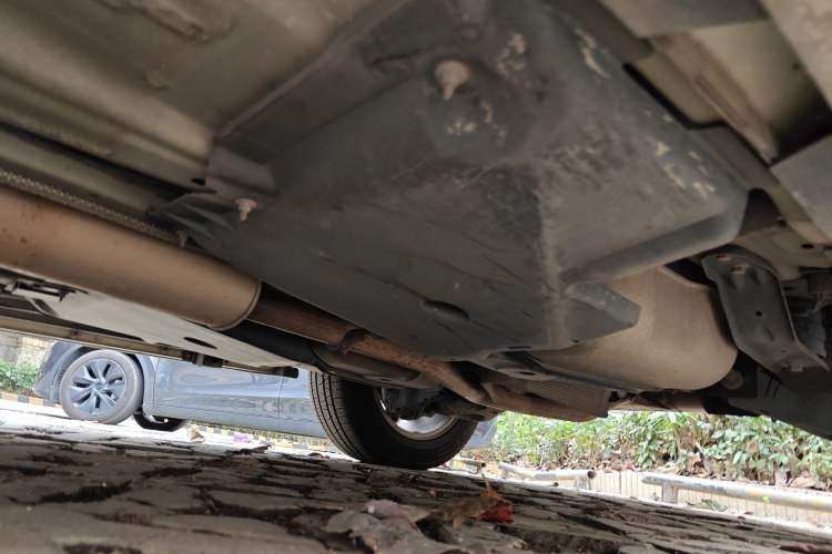 Used Land Rover Discovery Sport 2016 2.0T SE Chassis Rear Left