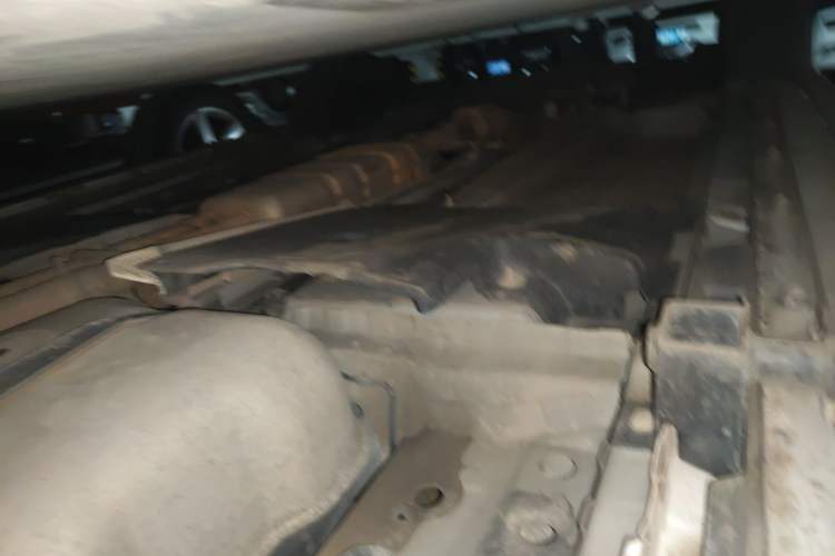 Used Land Rover Discovery Sport 2016 2.0T HSE LUXURY Chassis Rear Left