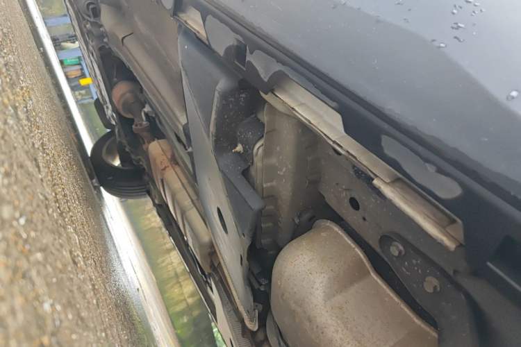 Used Land Rover Discovery Sport 2016 2.0T HSE Chassis Rear Left