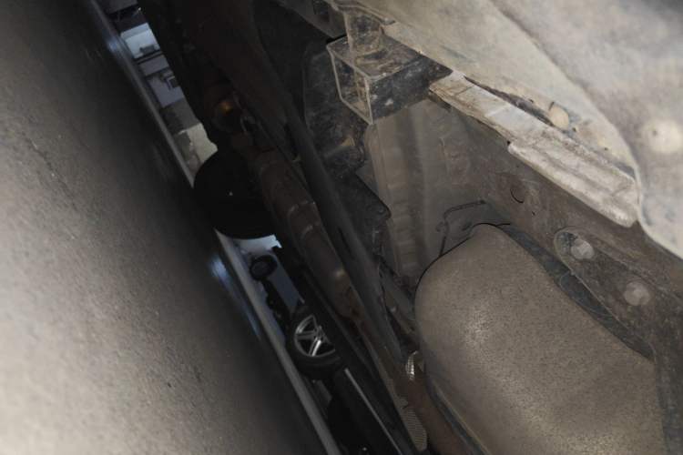 Used Land Rover Discovery Sport 2016 2.0T HSE LUXURY Chassis Rear Left