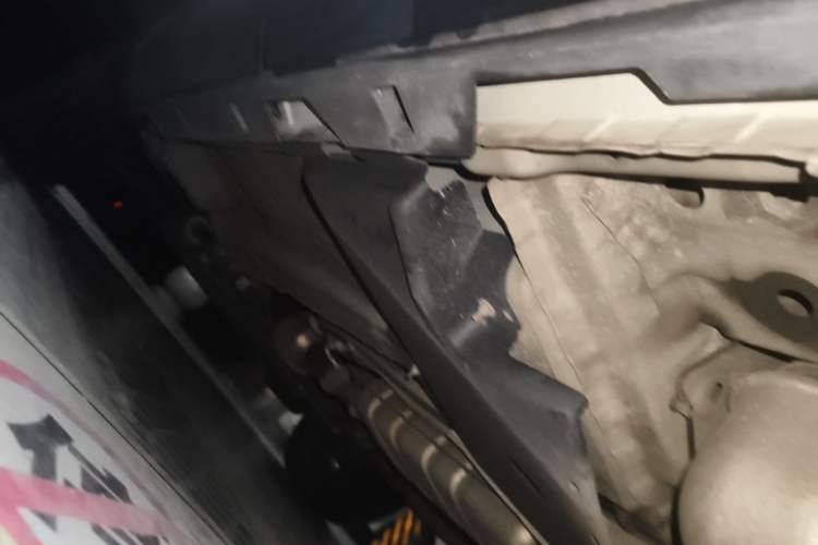 Used Land Rover Discovery Sport 2016 2.0T HSE Chassis Rear Left