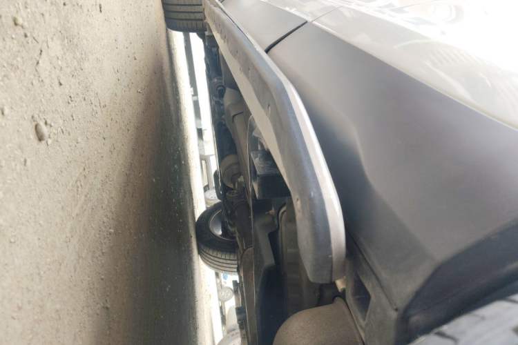Used Land Rover Discovery Sport 2016 2.0T SE Chassis Rear Left