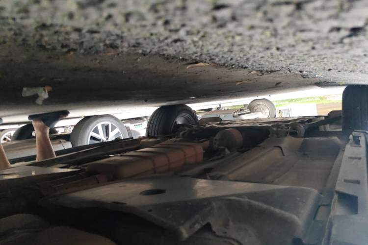 Used Land Rover Discovery Sport 2016 2.0T HSE LUXURY Chassis Rear Left