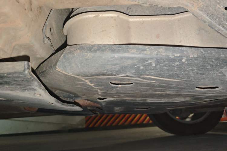 Used Land Rover Discovery Sport 2016 2.0T SE Chassis Rear Left