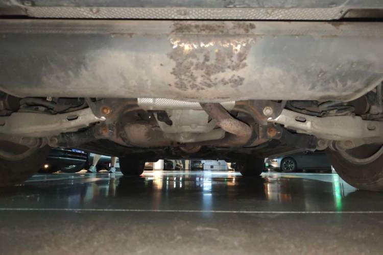 Used Land Rover Discovery Sport 2016 2.0T SE Chassis Rear