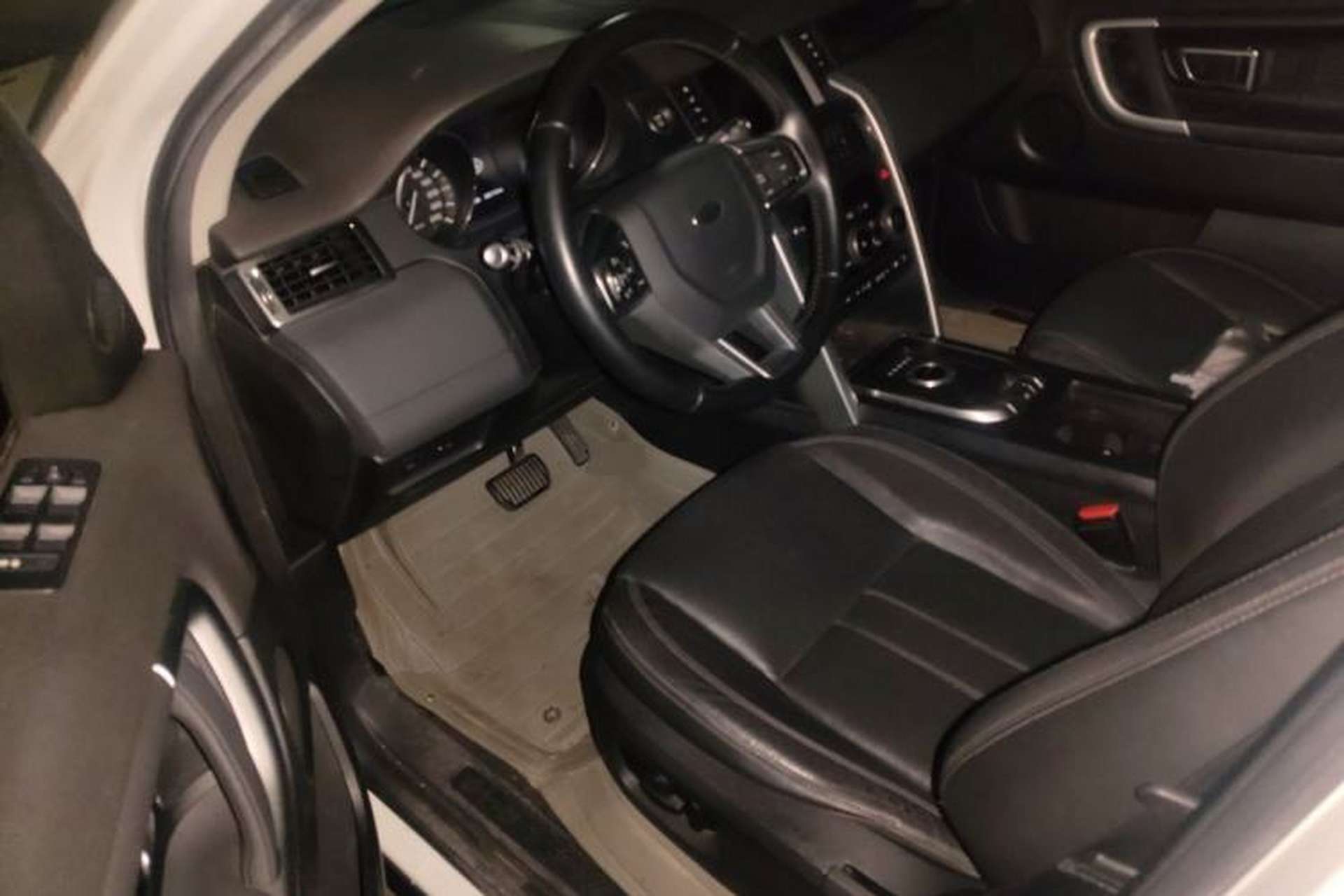 Used Land Rover Discovery Sport 2016 2.0T SE Driver Seat