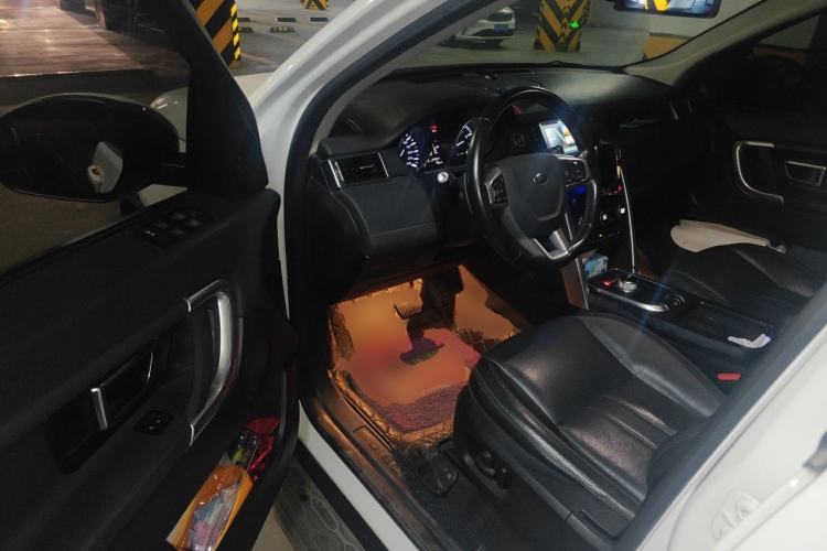 Used Land Rover Discovery Sport 2016 2.0T SE Driver Seat