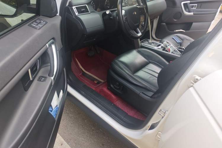 Used Land Rover Discovery Sport 2016 2.0T SE Driver Seat