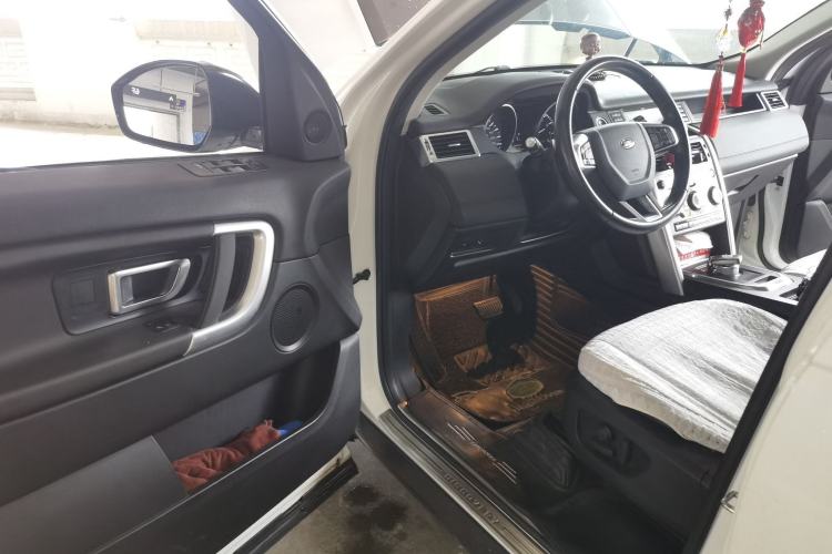 Used Land Rover Discovery Sport 2016 2.0T SE Driver Seat