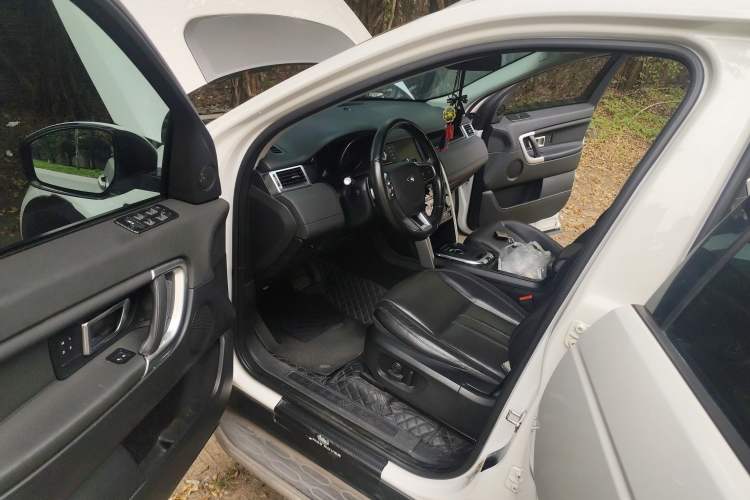 Used Land Rover Discovery Sport 2016 2.0T HSE Driver Seat