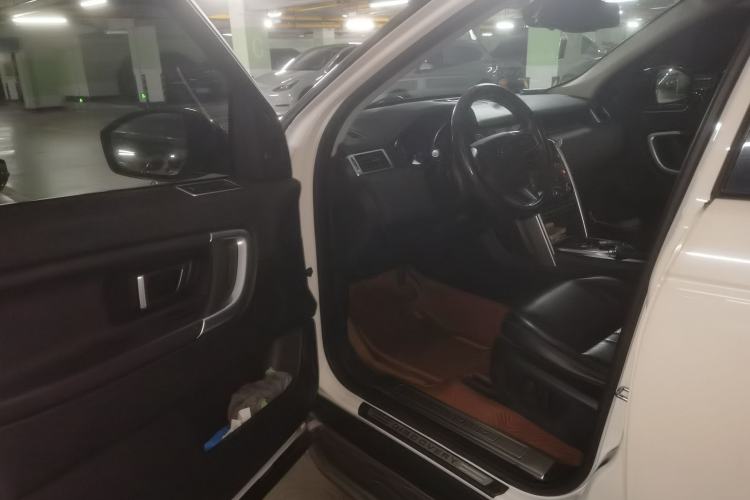 Used Land Rover Discovery Sport 2016 2.0T SE Driver Seat