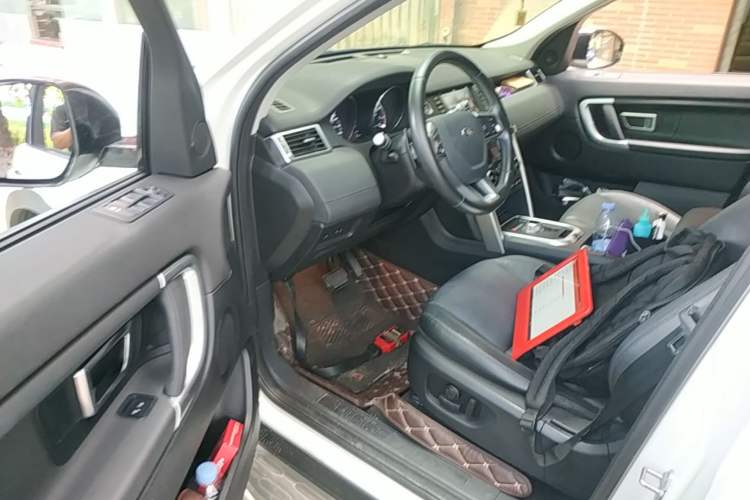 Used Land Rover Discovery Sport 2016 2.0T SE Driver Seat