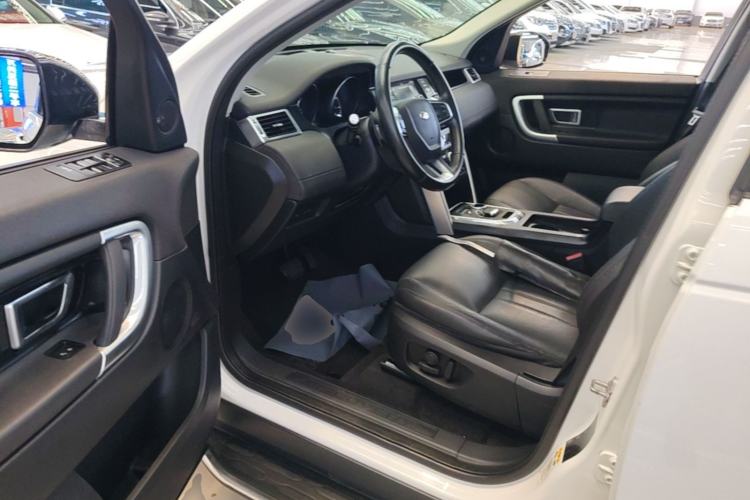 Used Land Rover Discovery Sport 2016 2.0T SE Driver Seat