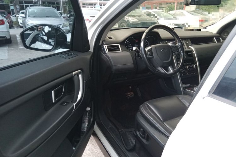 Used Land Rover Discovery Sport 2016 2.0T SE Driver Seat