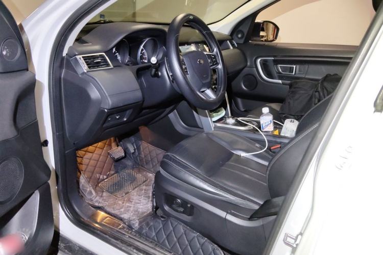 Used Land Rover Discovery Sport 2016 2.0T SE Driver Seat