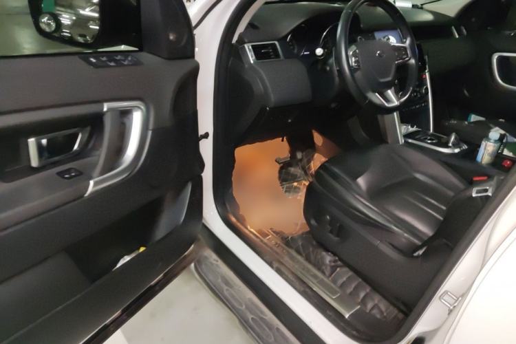 Used Land Rover Discovery Sport 2016 2.0T SE Driver Seat