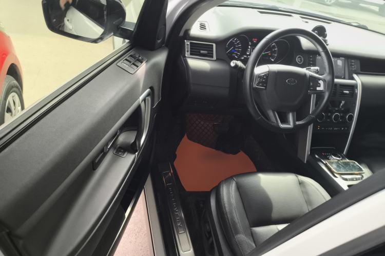 Used Land Rover Discovery Sport 2016 2.0T SE Driver Seat