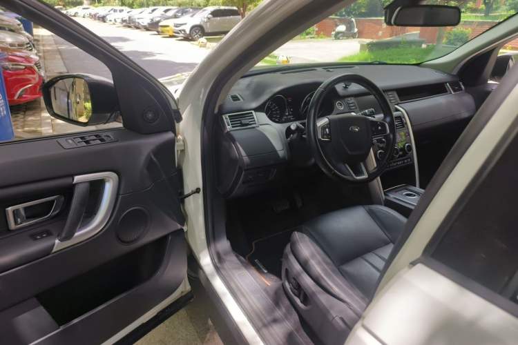 Used Land Rover Discovery Sport 2016 2.0T HSE Driver Seat