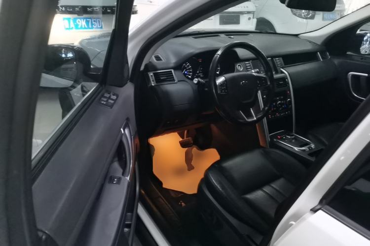 Used Land Rover Discovery Sport 2016 2.0T SE Driver Seat