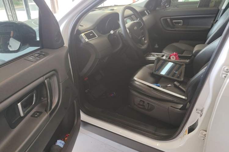 Used Land Rover Discovery Sport 2016 2.0T S Driver Seat
