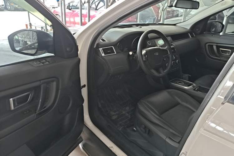 Used Land Rover Discovery Sport 2016 2.0T S Driver Seat
