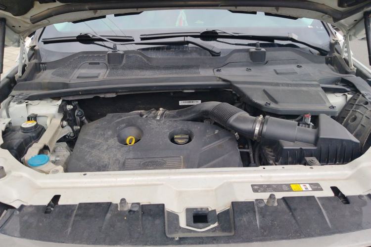 Used Land Rover Discovery Sport 2016 2.0T Limited Edition Engine Bay