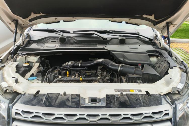 Used Land Rover Discovery Sport 2016 2.0T SE Engine Bay