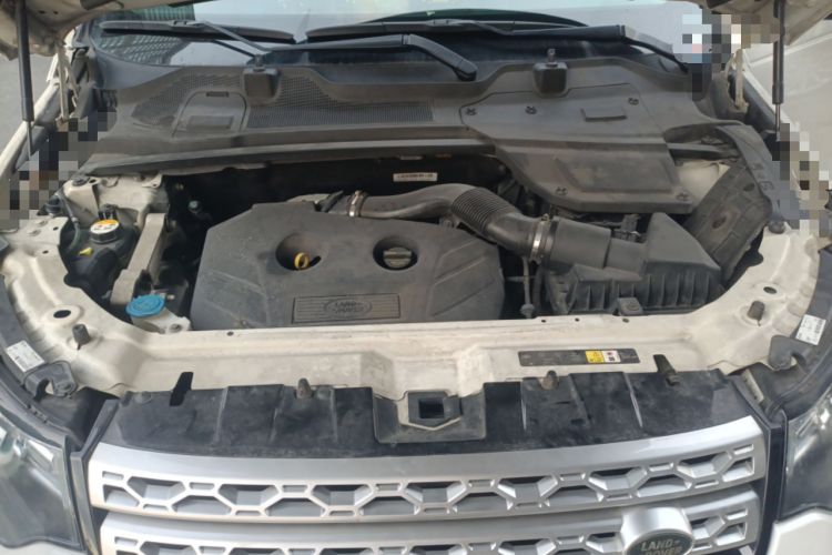 Used Land Rover Discovery Sport 2016 2.0T HSE Engine Bay