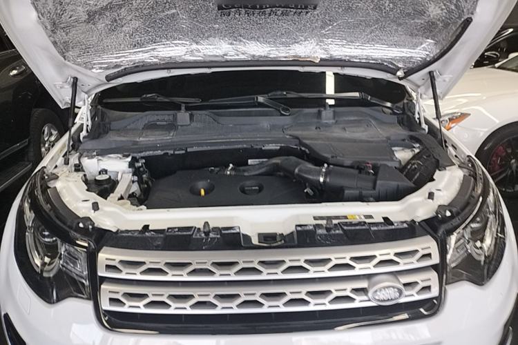 Used Land Rover Discovery Sport 2016 2.0T HSE Engine Bay