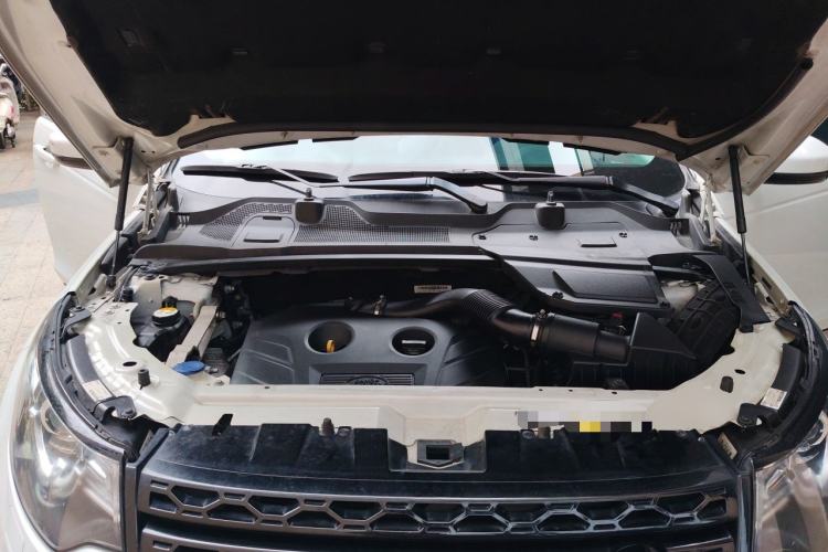 Used Land Rover Discovery Sport 2016 2.0T HSE Engine Bay