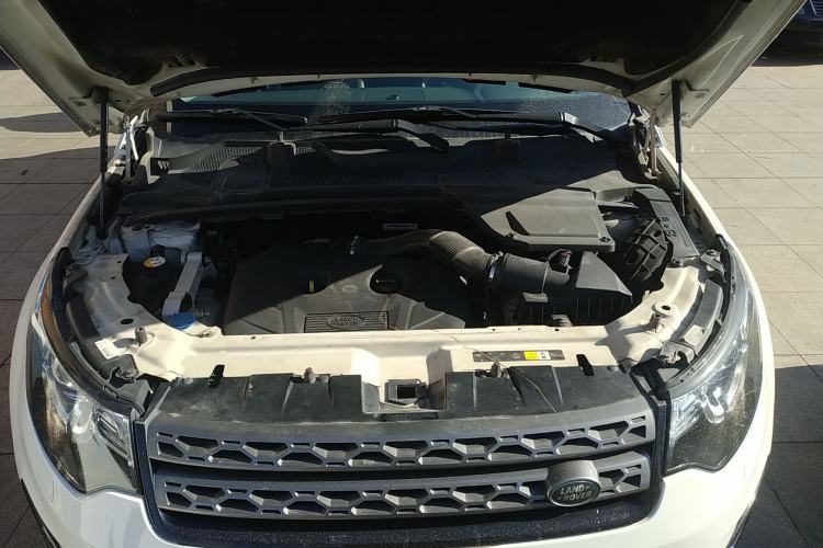 Used Land Rover Discovery Sport 2016 2.0T SE Engine Bay