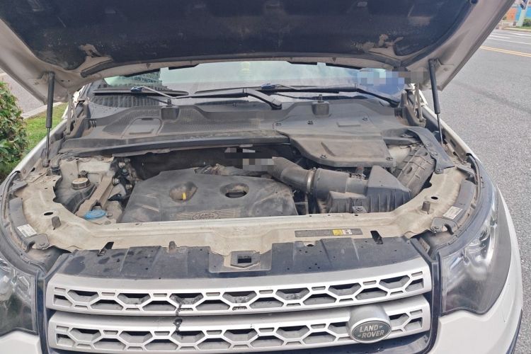 Used Land Rover Discovery Sport 2016 2.0T HSE Engine Bay