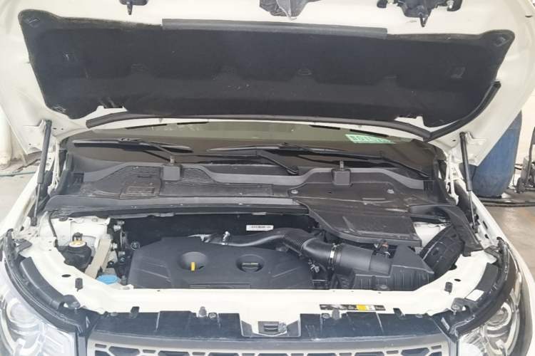 Used Land Rover Discovery Sport 2016 2.0T SE Engine Bay