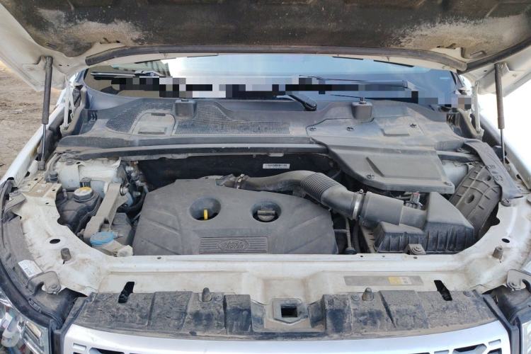 Used Land Rover Discovery Sport 2016 2.0T HSE Engine Bay